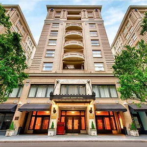 4* Отель Embassy By Hilton Downtown