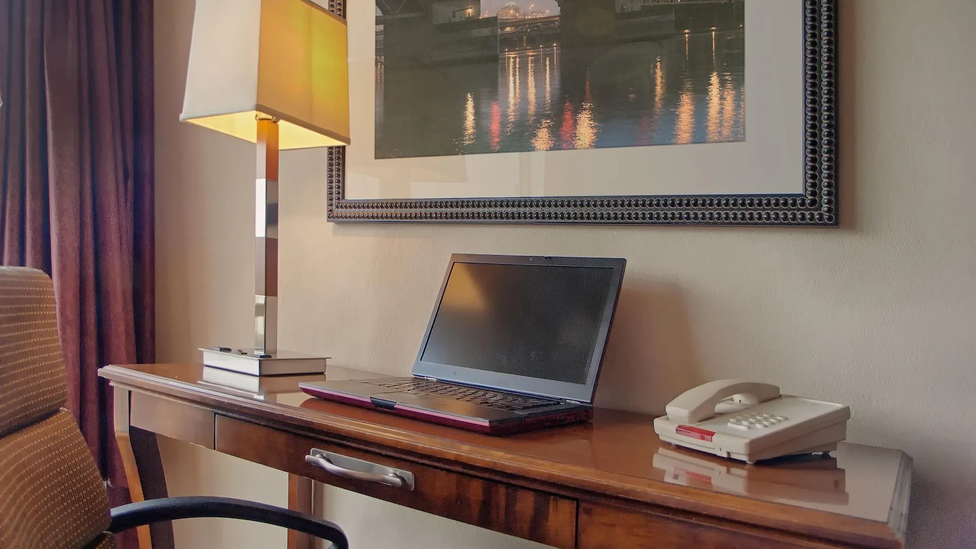 ** Hotel Inn At The Convention Center Portland United States