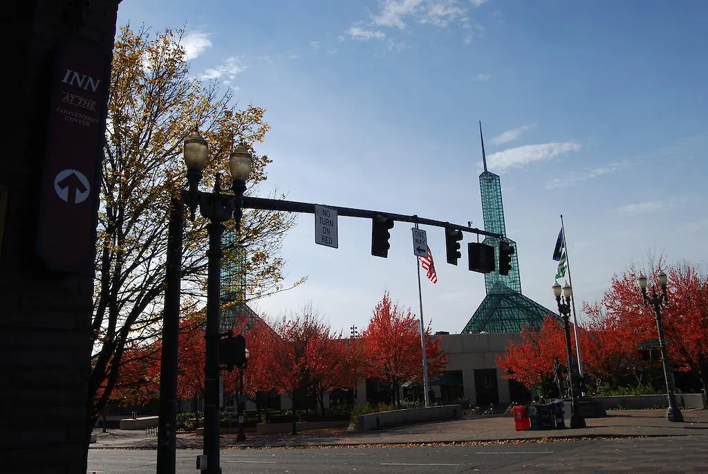 ** Hotel Inn At The Convention Center Portland United States